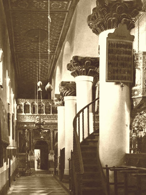 Ouăle de struț din naosul bisericilor - o învățătură duhovnicească străveche 180924