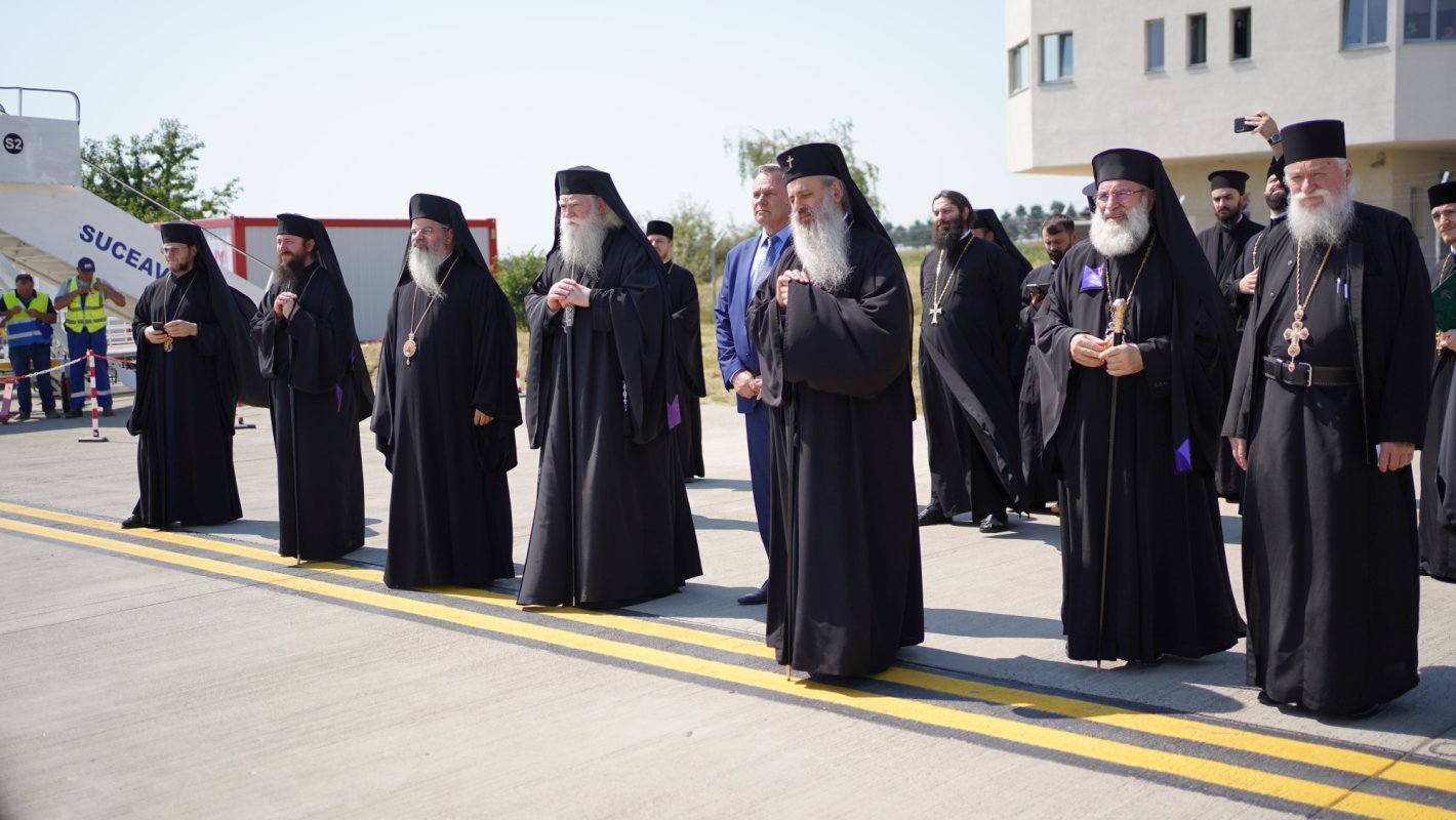 Patriarhul României şi-a încheiat astăzi vizita la Mănăstirea Putna 181040