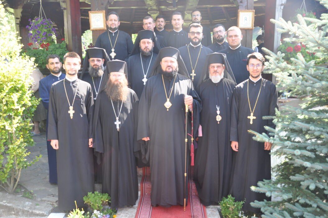 Sărbătoare la Mănăstirea Strâmba, Sălaj 181008