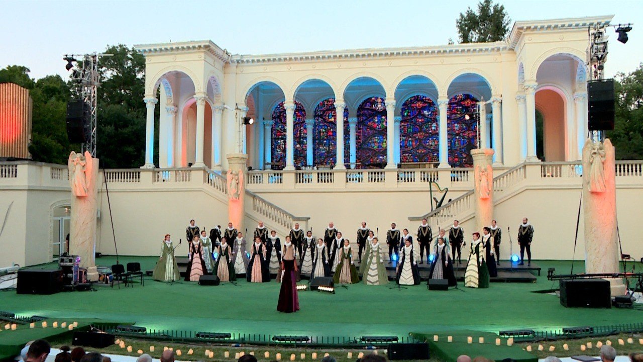 Corul Madrigal a susţinut un concert dedicat Maicii Domnului 181164