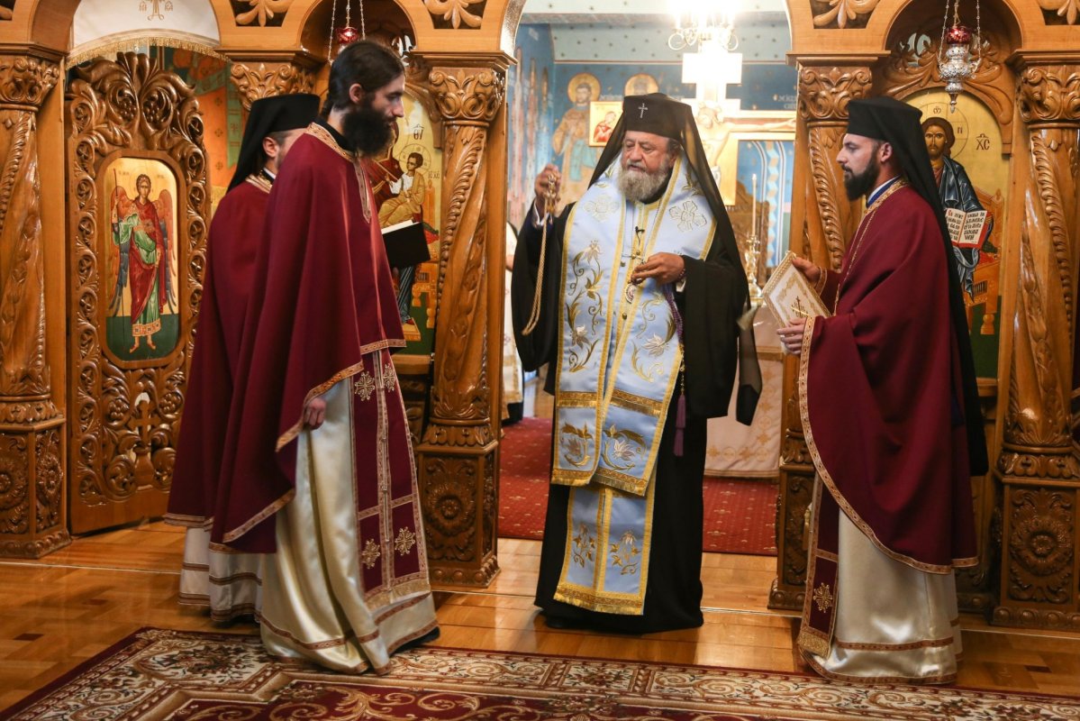 Sinaxă a stareților și starețelor din Arhiepiscopia Sibiului 181144