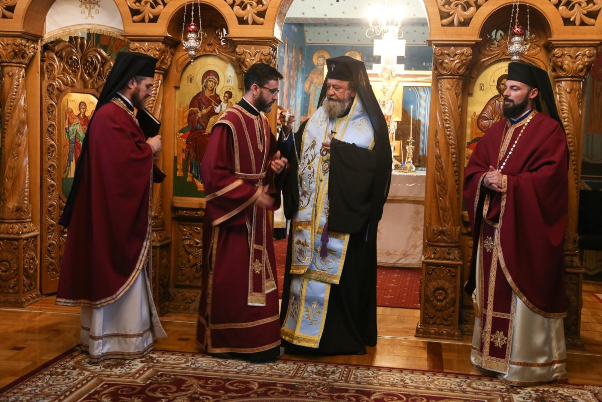 Sinaxă a stareților și starețelor din Arhiepiscopia Sibiului 181145