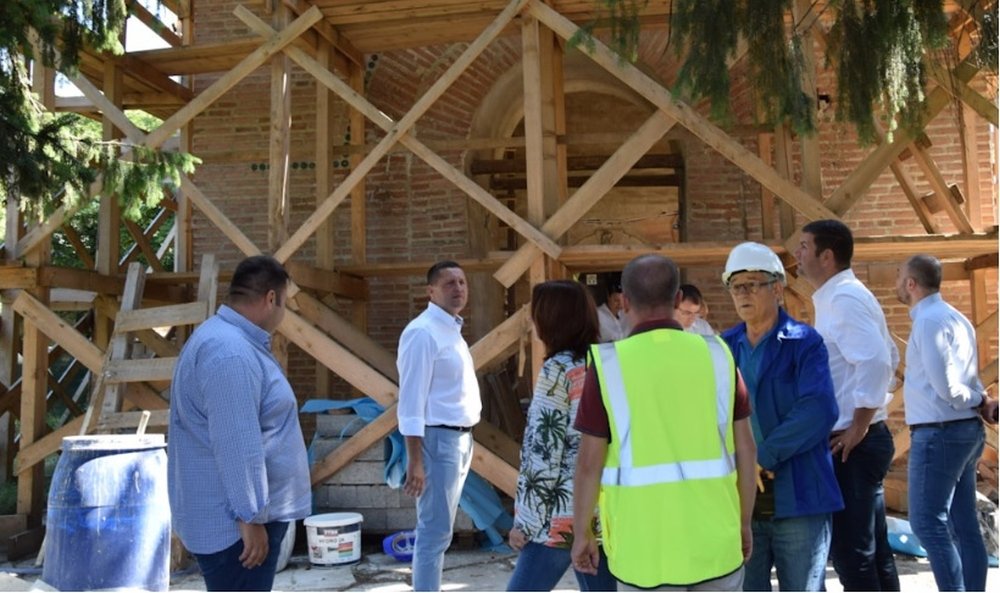 Revista presei 181379