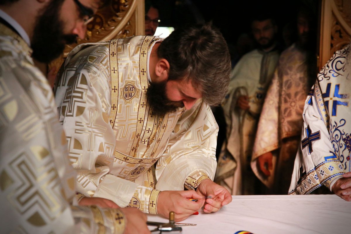 Biserica din comuna Broscăuți, sfințită de Mitropolitul Moldovei și Bucovinei 181472