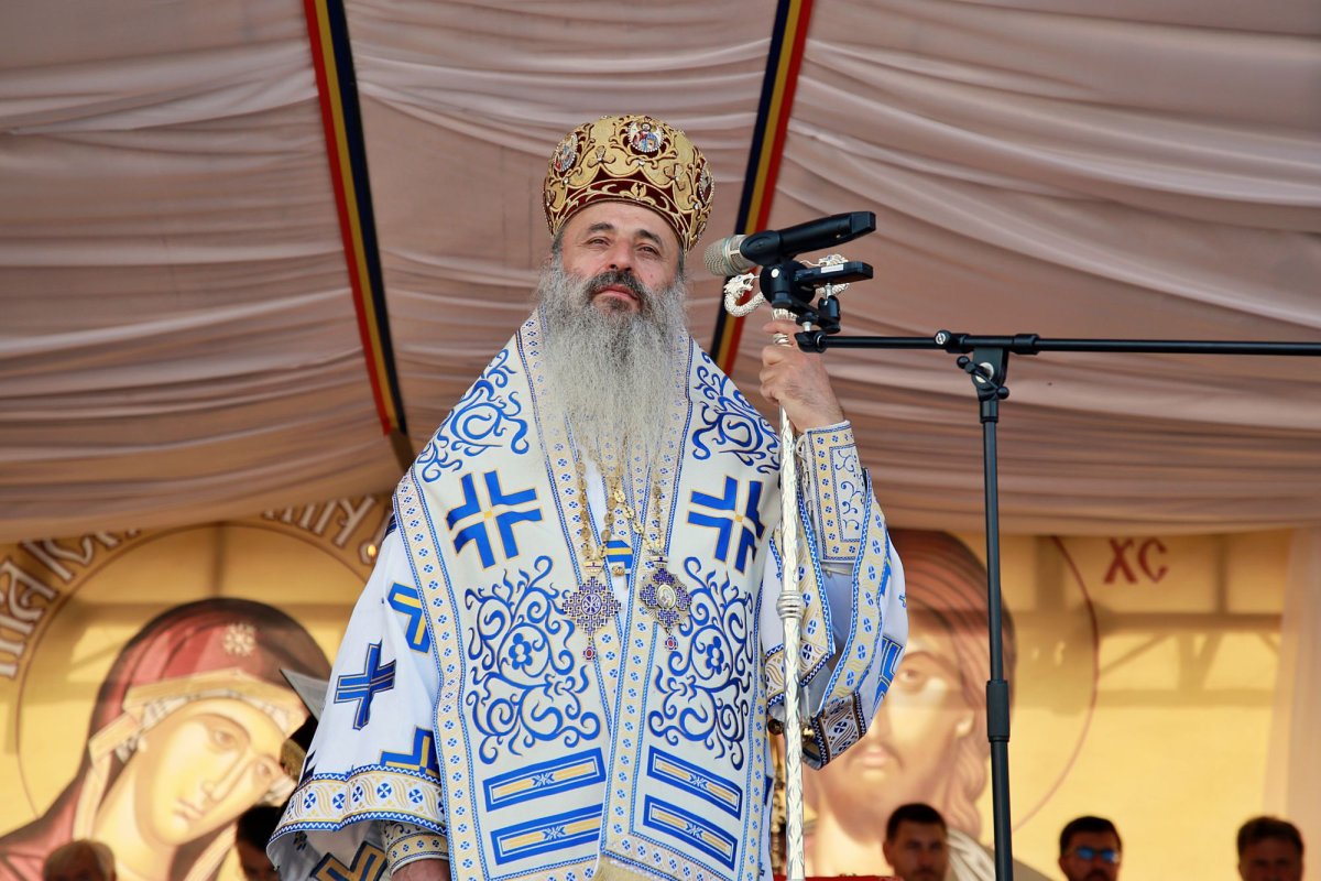 Biserica din comuna Broscăuți, sfințită de Mitropolitul Moldovei și Bucovinei 181475