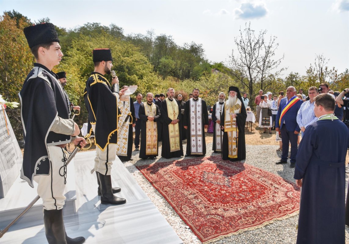 A fost sfințită troița ridicată în memoria lui Tudor Vladimirescu la Cireșu 181578