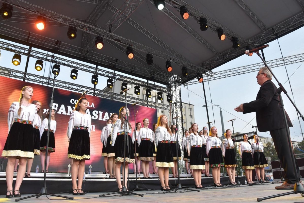 Festival de muzică laică și religioasă la Vaslui 181612