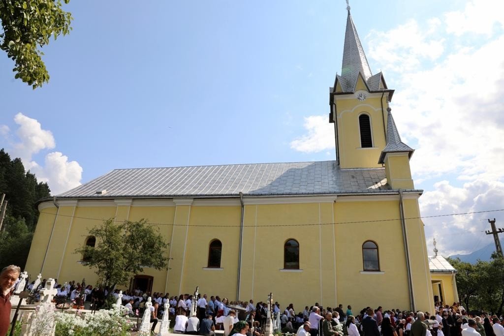 Târnosirea bisericii din Parohia Moisei Centru 181647