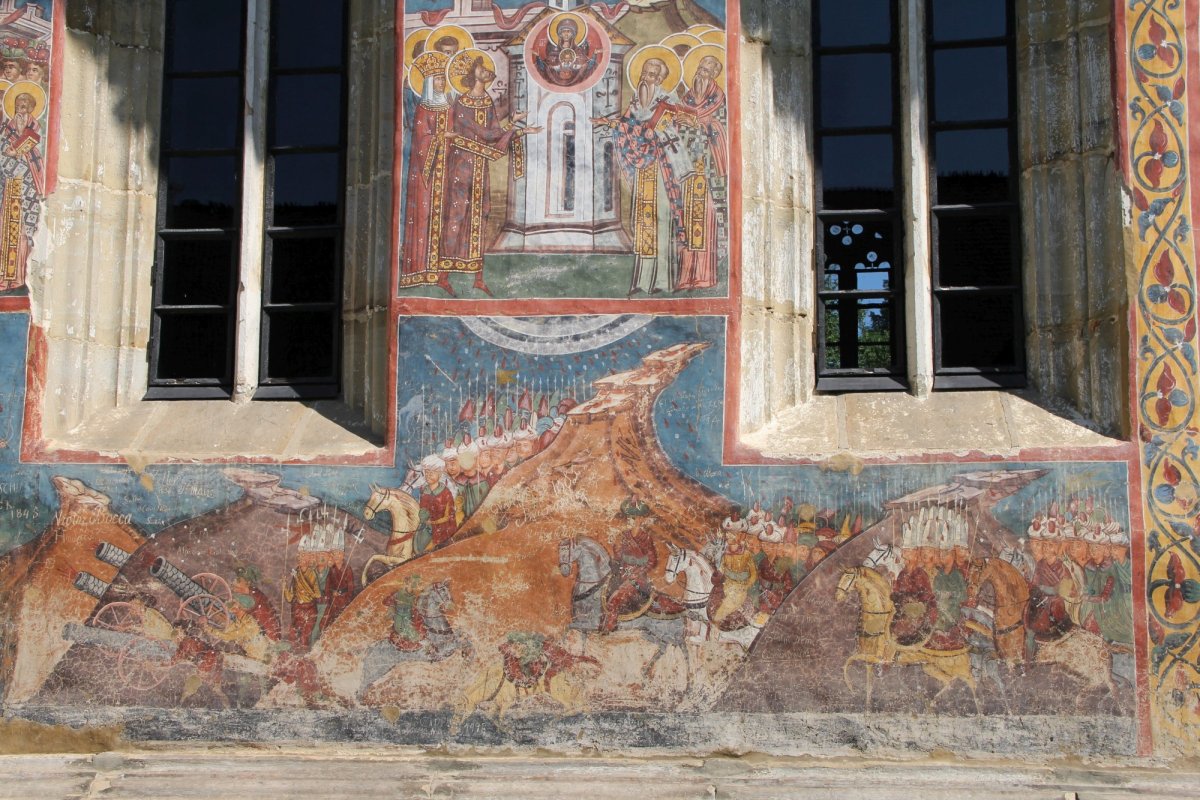 Zidurile Moldoviței, o frescă în tușe de lumină 181544