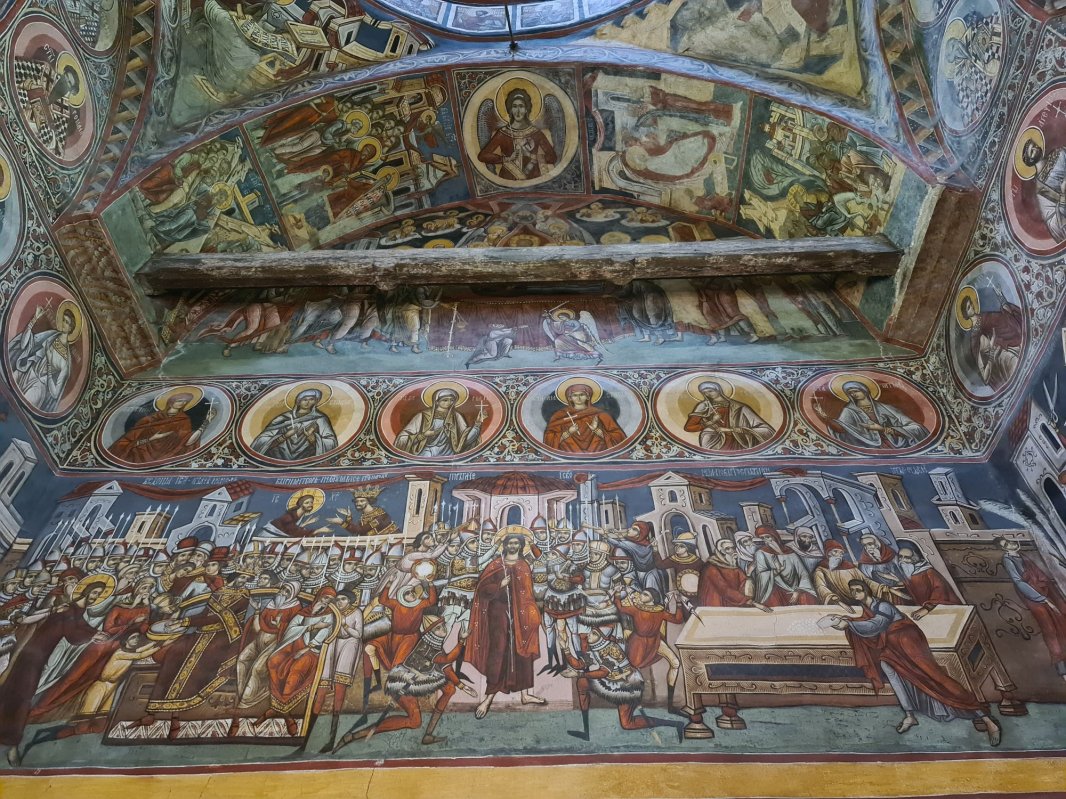 Zidurile Moldoviței, o frescă în tușe de lumină 181549