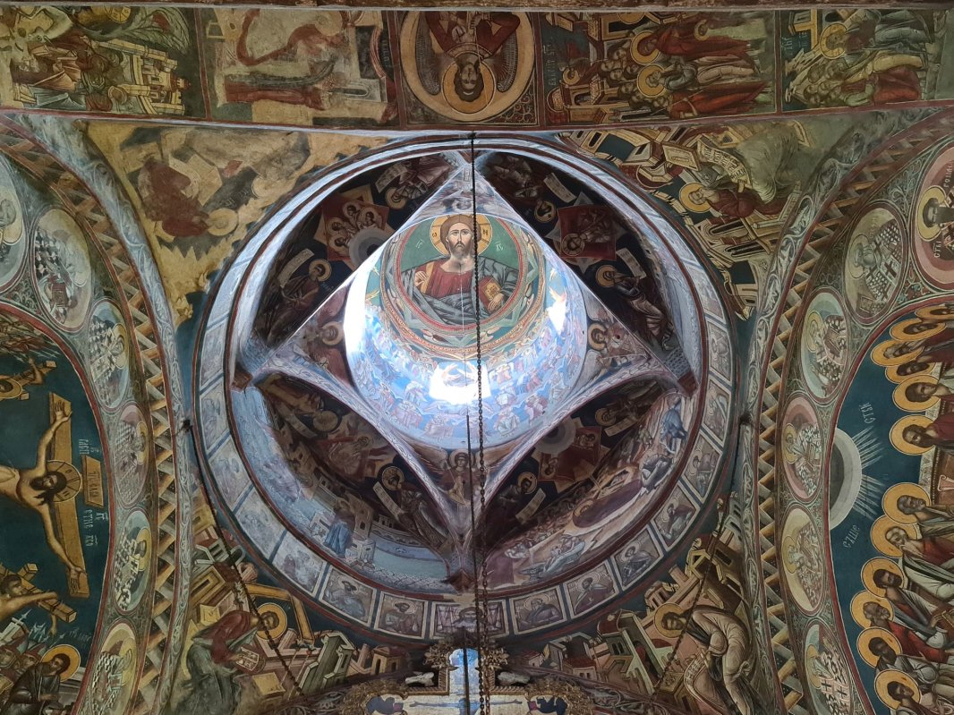 Zidurile Moldoviței, o frescă în tușe de lumină 181550