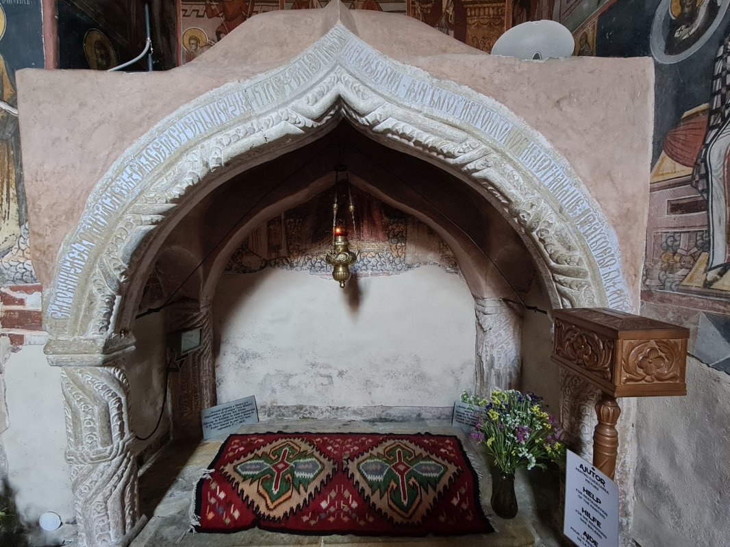 Zidurile Moldoviței, o frescă în tușe de lumină 181555