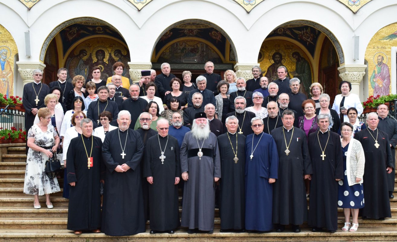 Absolvenții promoției 1975 a seminarului din Caransebeș s-au reîntâlnit  181783