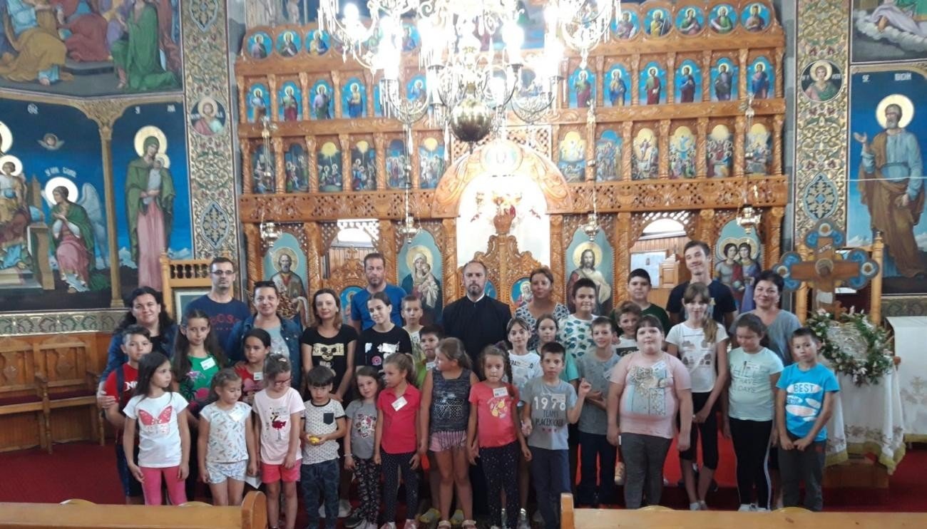 Activități cu tinerii la Sâncraiu de Mureș 181858