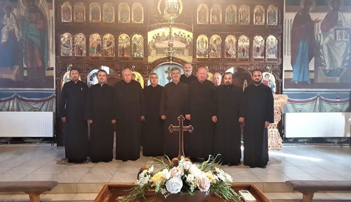 Întâlnire preoțească despre rânduielile corecte la pomenirea celor adormiți 181863