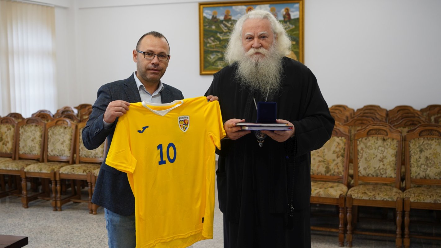 „Ordinul Mușatinilor” pentru doi iubitori ai sportului 181807