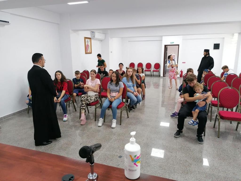 Tabără gratuită de vară la Vălenii de Munte 181987