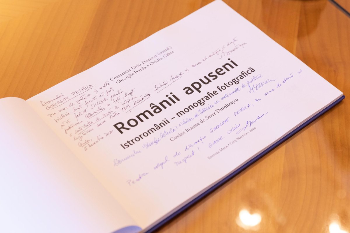 Artişti care au valorificat istoria istroromânilor distinși de Patriarhul României 182212