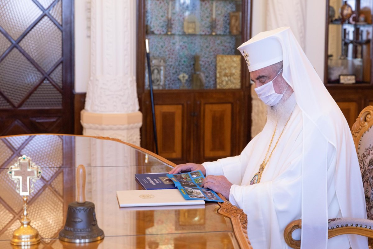 Artişti care au valorificat istoria istroromânilor distinși de Patriarhul României 182218