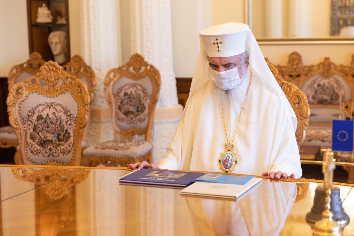 Artişti care au valorificat istoria istroromânilor distinși de Patriarhul României 182220