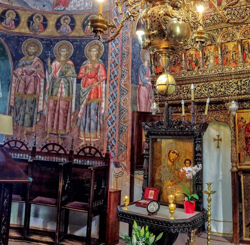 Ouăle de struț din naosul bisericilor - o învățătură duhovnicească străveche (III) 182150