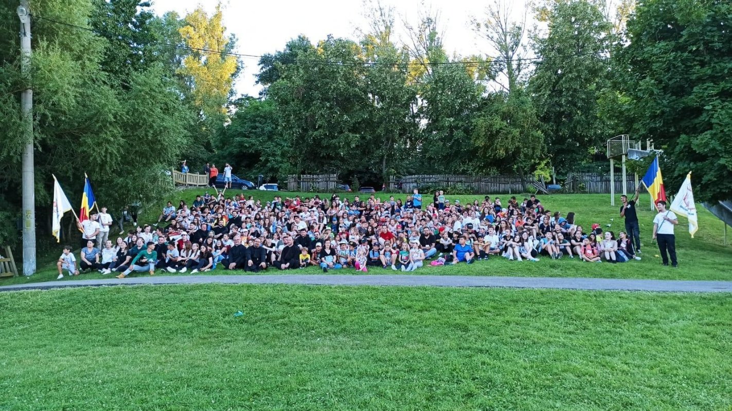 350 de copii în tabăra urbană „Copilărie și credință” din Huși 182484