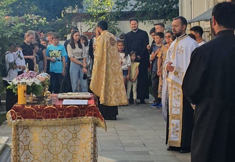 Atelier de teatru pentru tinerii din Arhiepiscopia Bucureştilor 182538