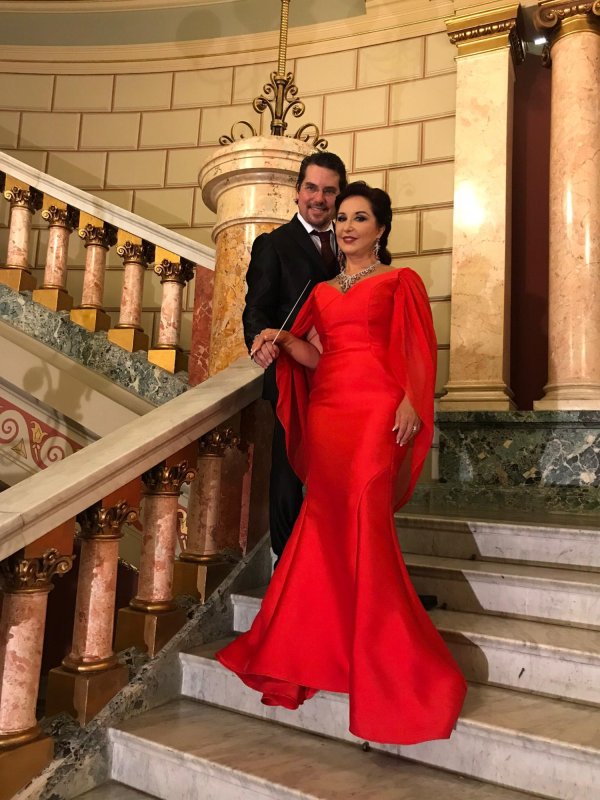 Elena Moșuc, model de echilibru între celebritate și credință 182471