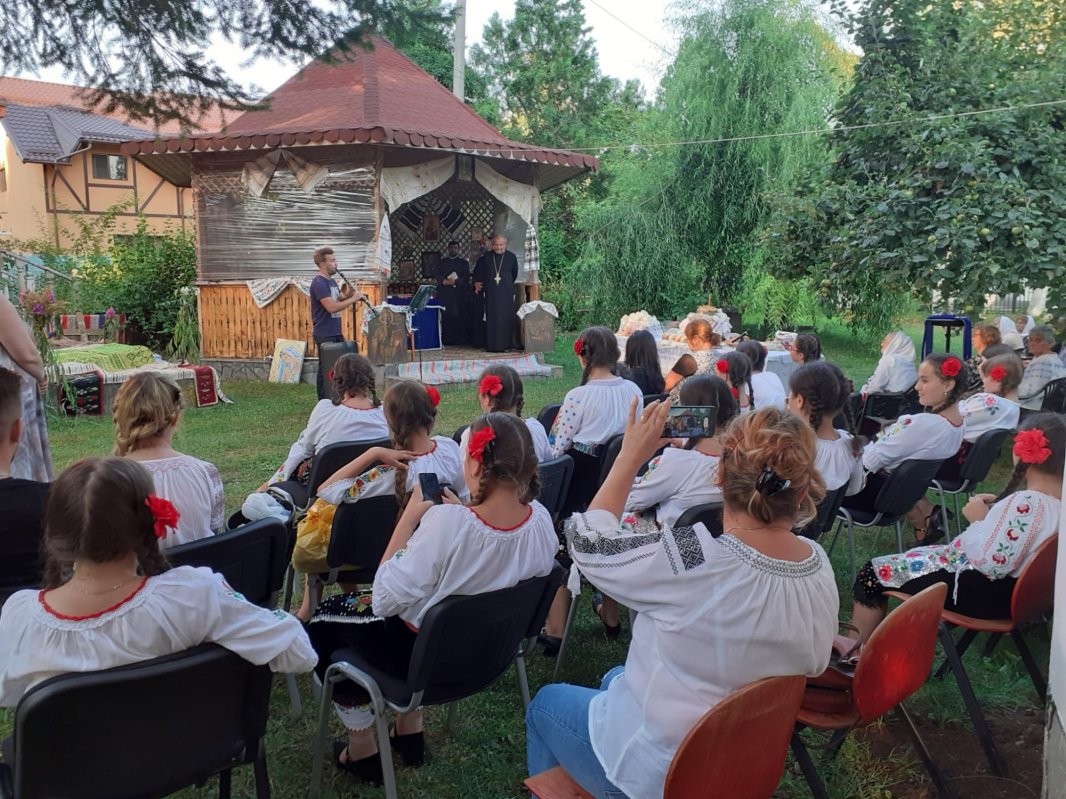 Evenimente educative și recreative cu tinerii la o parohie din Breaza 182572