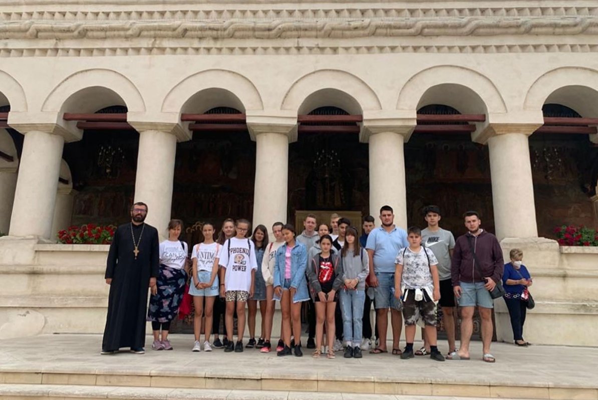 Excursie pentru copii şi tineri din parohia bihoreană Bratca 182522