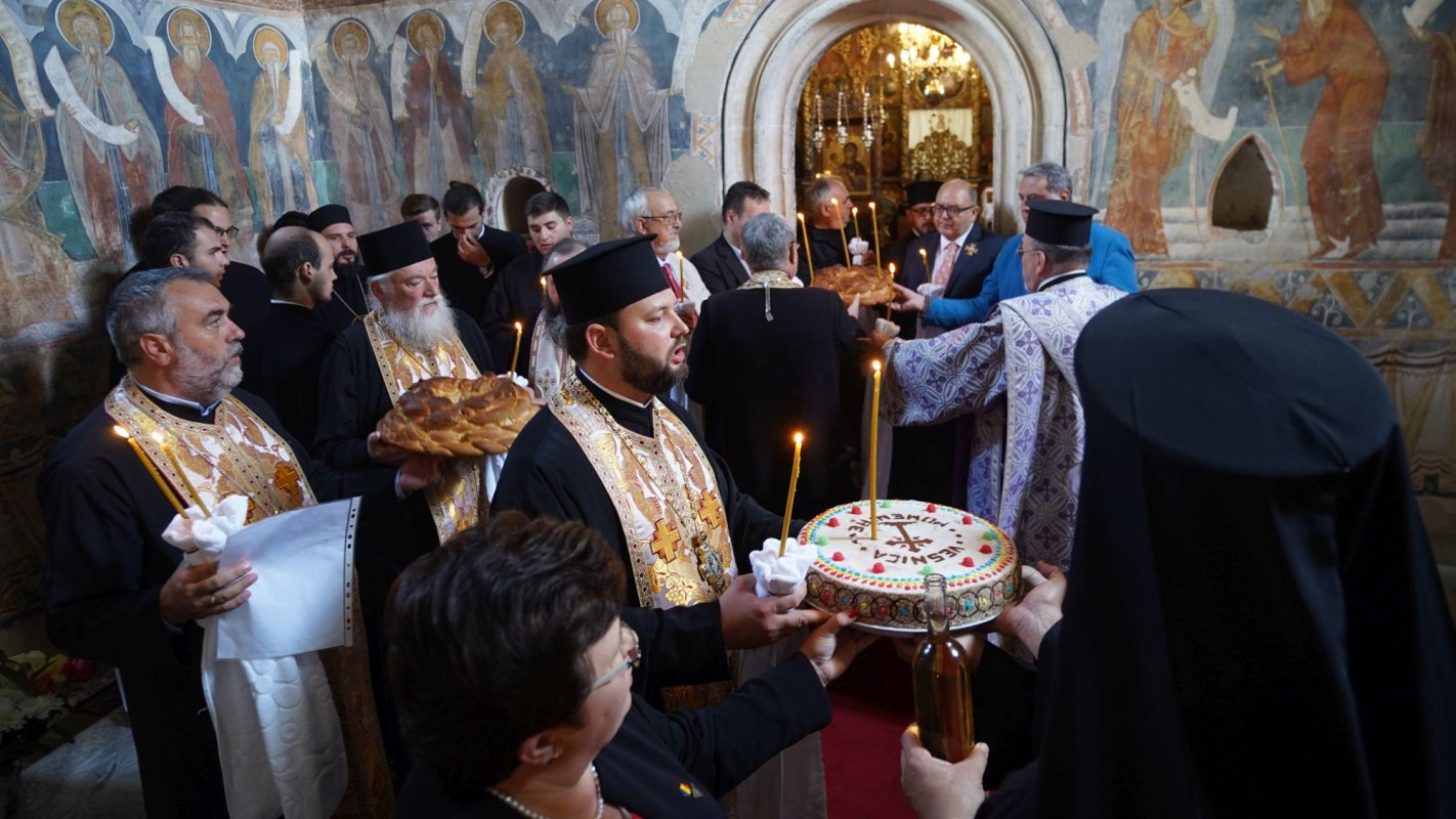 Simpozionul „Moștenirea rareşiană” la Mănăstirea Probota 182563