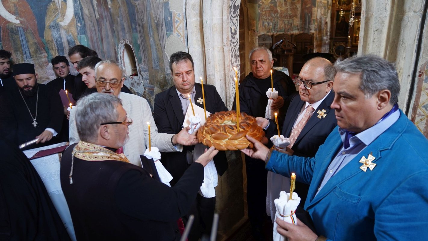 Simpozionul „Moștenirea rareşiană” la Mănăstirea Probota 182565