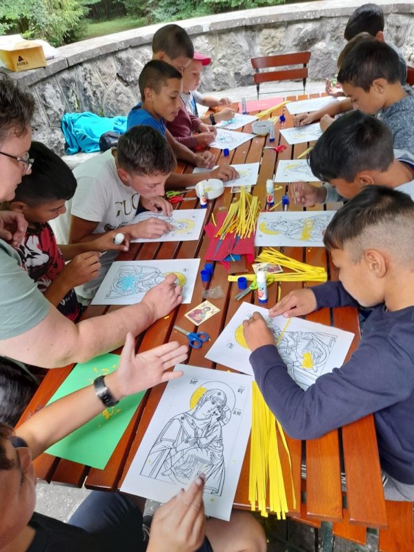 Tabără socială pentru copii defavorizaţi la Lăpuşna, Mureş 182525