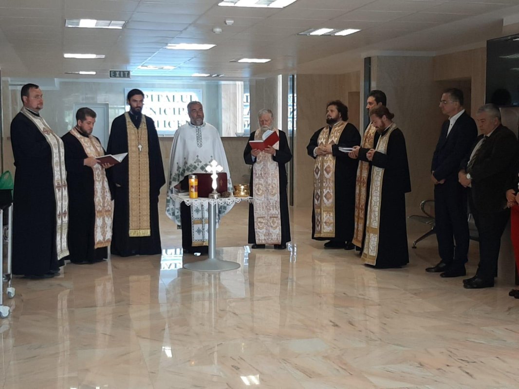 Sfințirea noului Spital Municipal din Fălticeni 182663