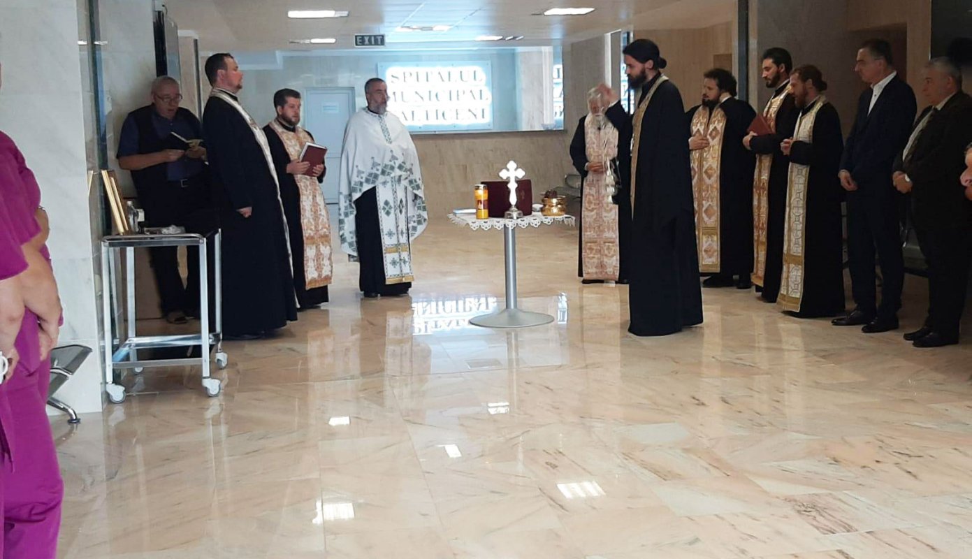 Sfințirea noului Spital Municipal din Fălticeni 182664