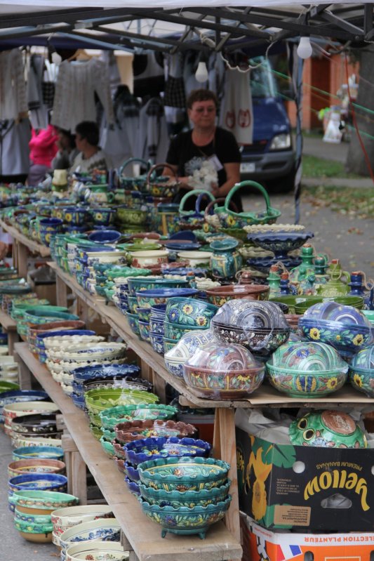 Tăcerile și chipurile fermecate ale lutului ars 182599