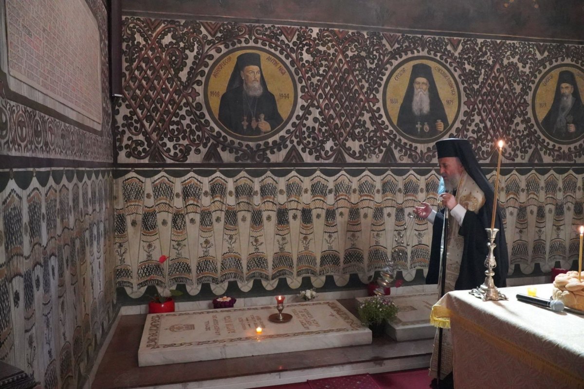 Pomenirea Arhiepiscopului Antim Nica la Catedrala Arhiepiscopală din Galaţi 182711