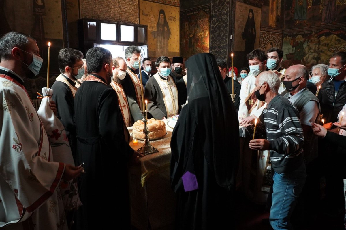 Pomenirea Arhiepiscopului Antim Nica la Catedrala Arhiepiscopală din Galaţi 182715