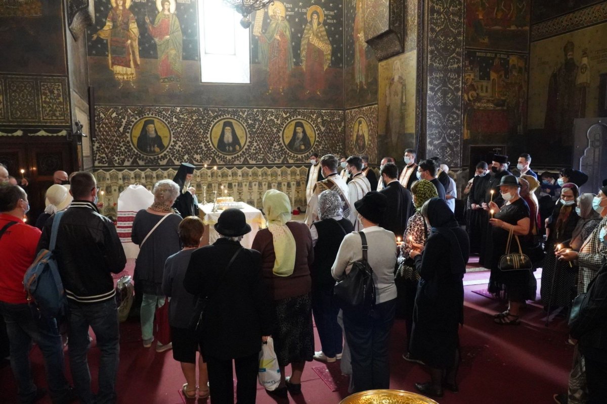 Pomenirea Arhiepiscopului Antim Nica la Catedrala Arhiepiscopală din Galaţi 182718