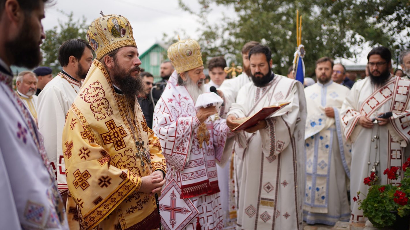 Sfințirea bisericii din Berchișești, Suceava 182927