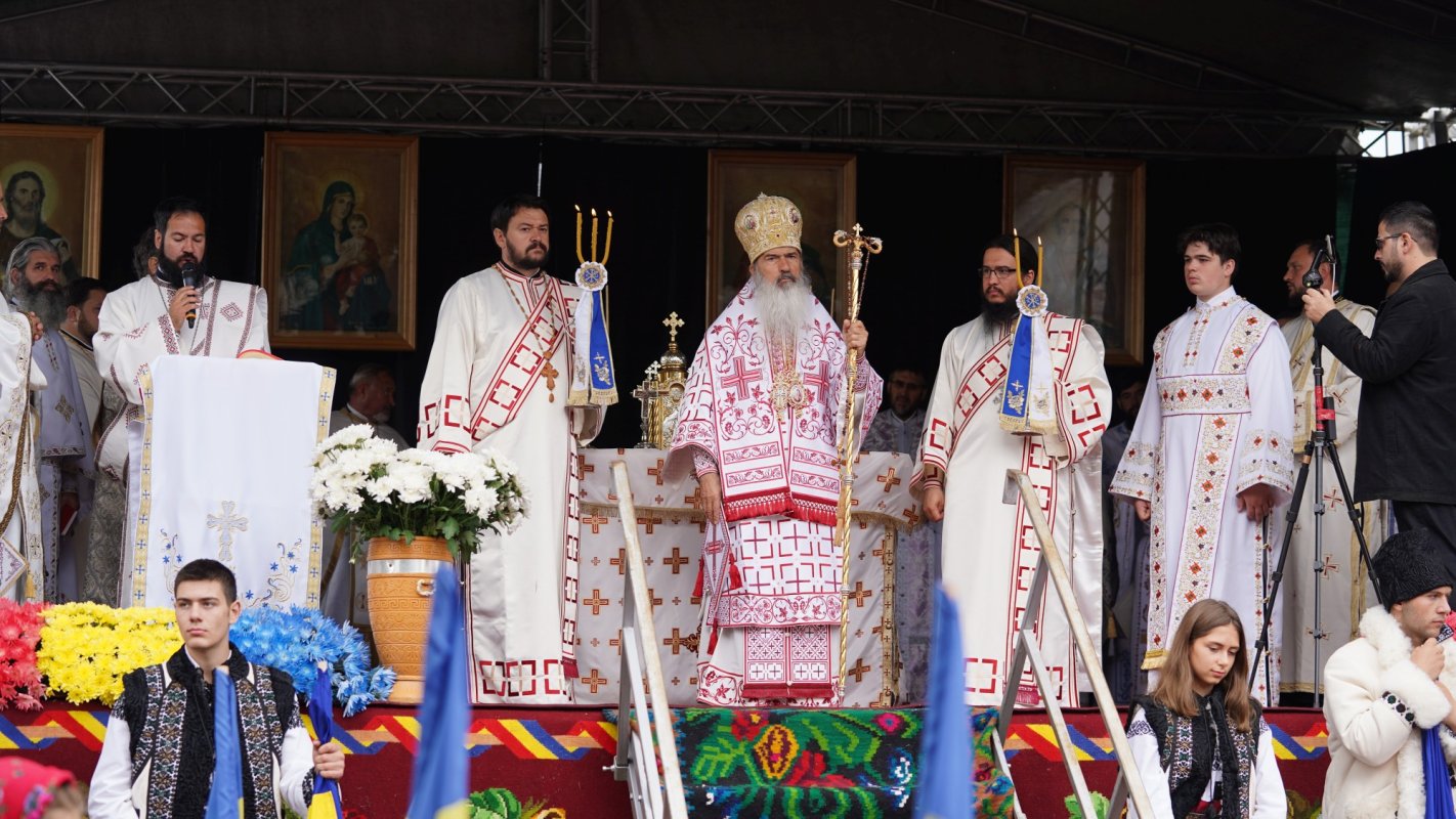 Sfințirea bisericii din Berchișești, Suceava 182941