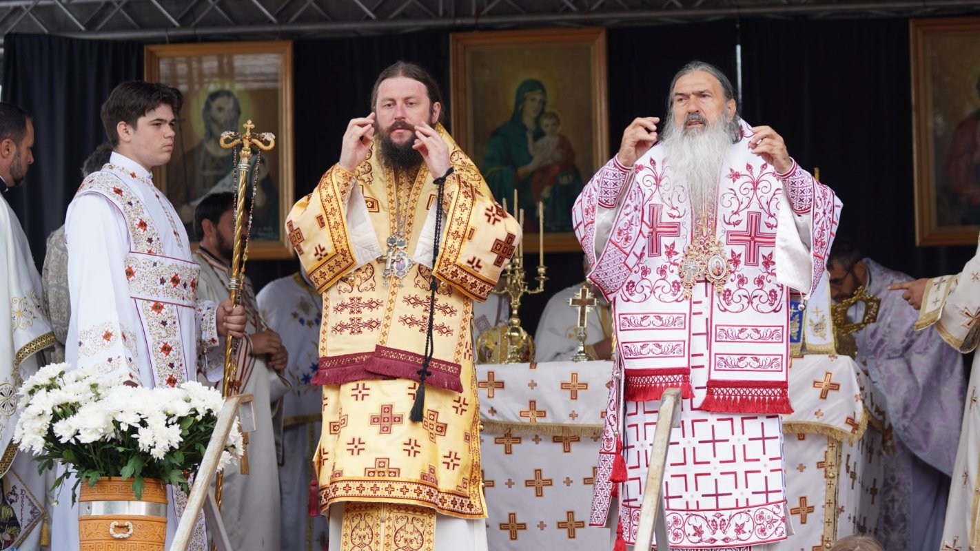 Sfințirea bisericii din Berchișești, Suceava 182943