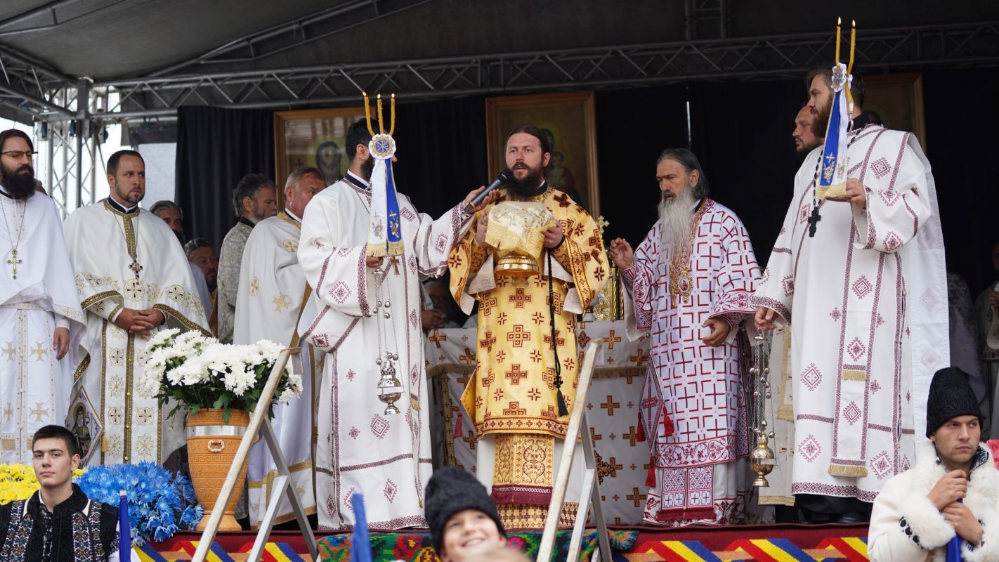 Sfințirea bisericii din Berchișești, Suceava 182944