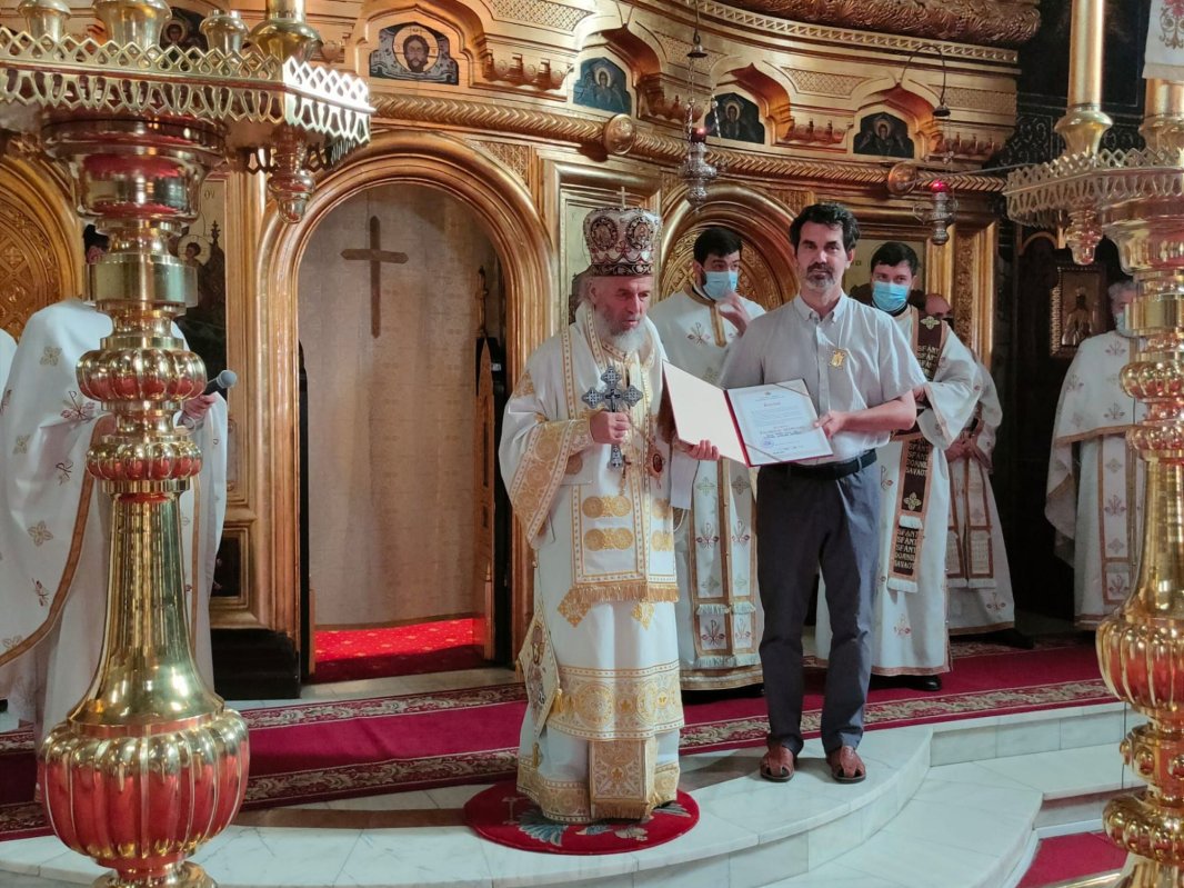 Slujire arhierească la Catedrala Arhiepiscopală din Galaţi 182781