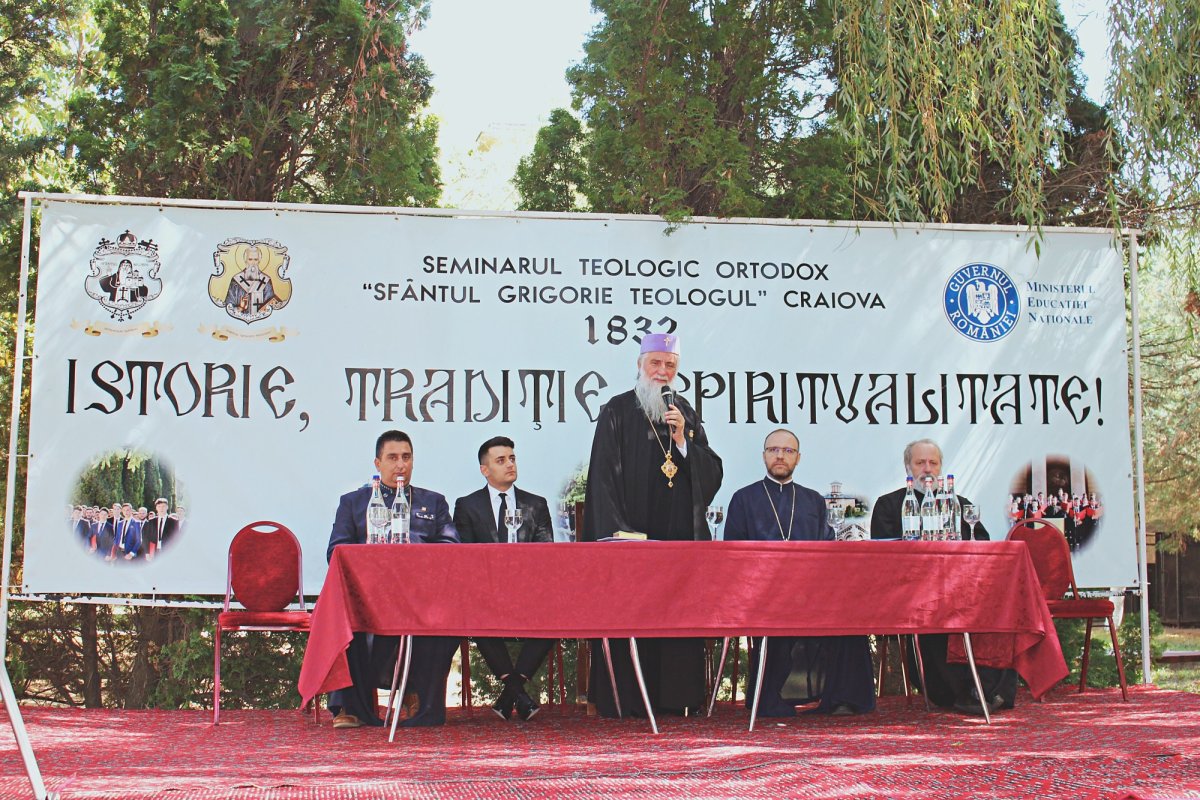 Examene pentru obținerea gradelor clericale la Craiova 182978