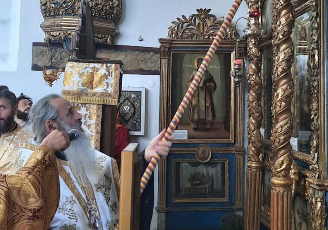 Mitropolitul Moldovei și Bucovinei a sfințit catapeteasma bisericii din Poieni 182969