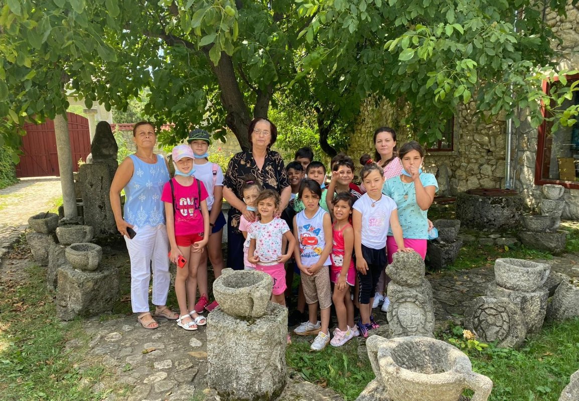 Taberele pentru copii la parohia prahoveană Apostolache, la final 182973