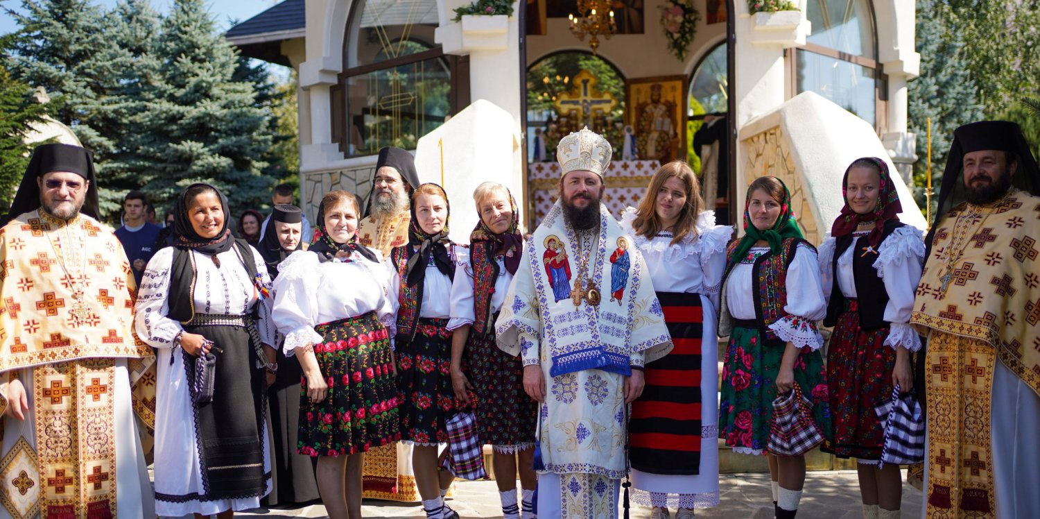 Binecuvântare arhierească la hramul Mănăstirii Cămârzani 183396