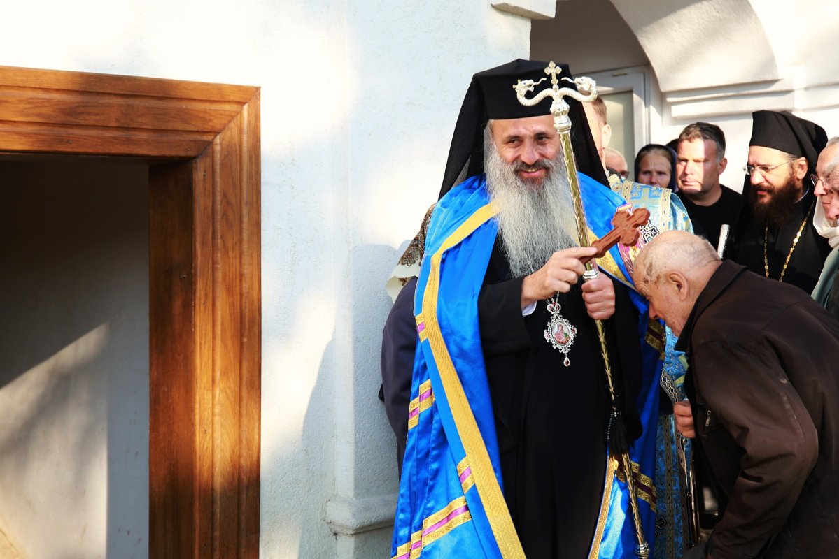 Mănăstirea Vorona  în veșminte de sărbătoare 183200