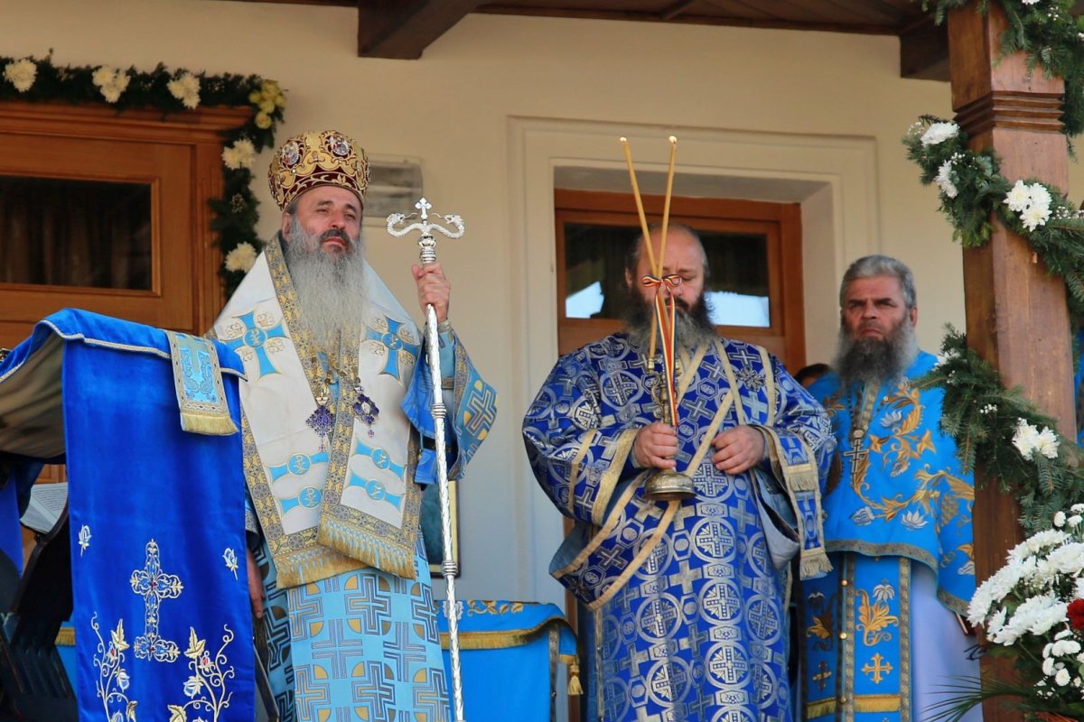 Mănăstirea Vorona  în veșminte de sărbătoare 183204